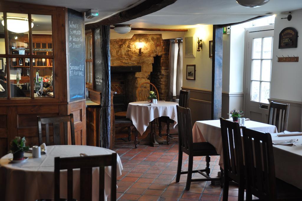 The Crown Inn Benson Eksteriør billede
